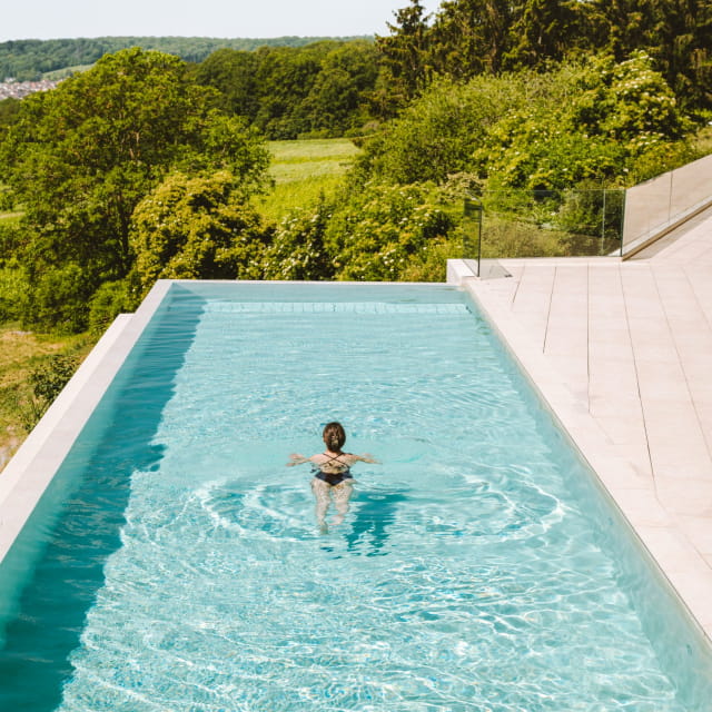 Royal Champagne Hôtel &amp; Spa piscine extérieure