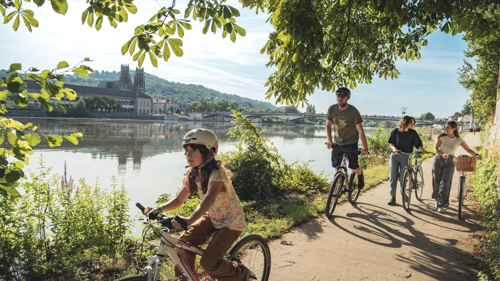 Balade au bord de la Moselle à Pont-à-Mousson