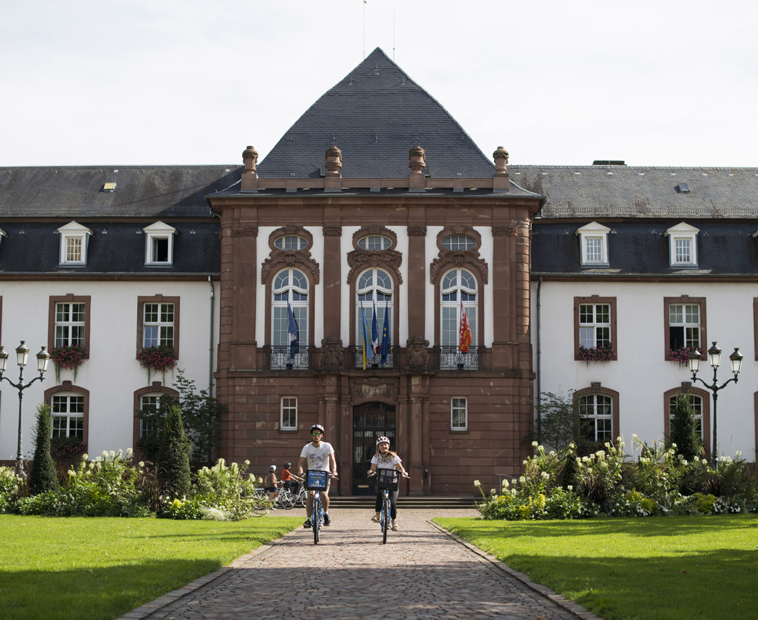 Vélo dans le Pays de Haguenau - Hôtel de Ville
