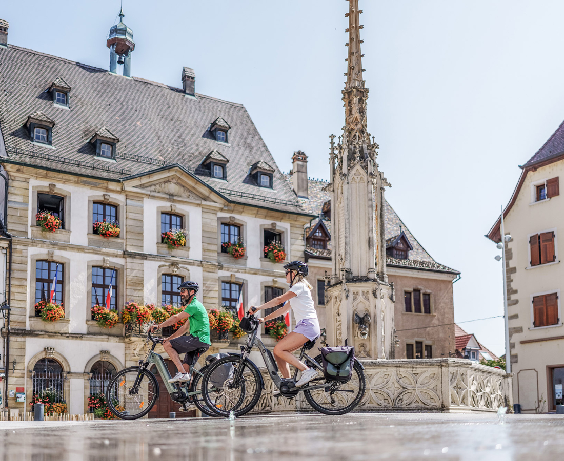 Hôtel de ville d'Altkirch à vélo