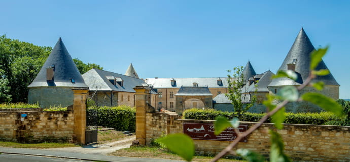 Château de Charbogne - Le gîte de la tour de Guet