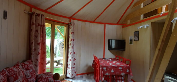 An unusual stay with family or friends in a Chalet Rond