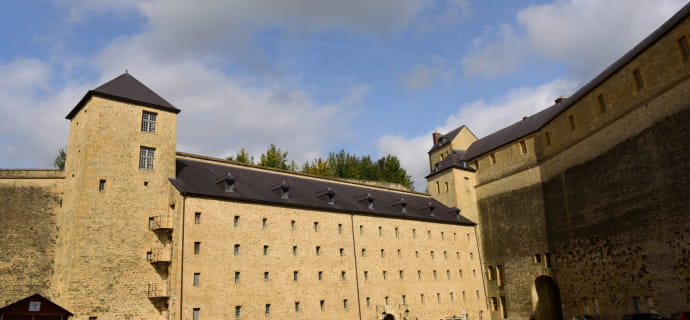 Hôtel le Château Fort - Entrée - Cour du Château Fort 