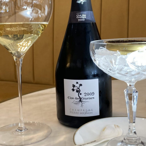 L’Exception Champenoise : Caviar et Champagne à la maison Pierre Mignon