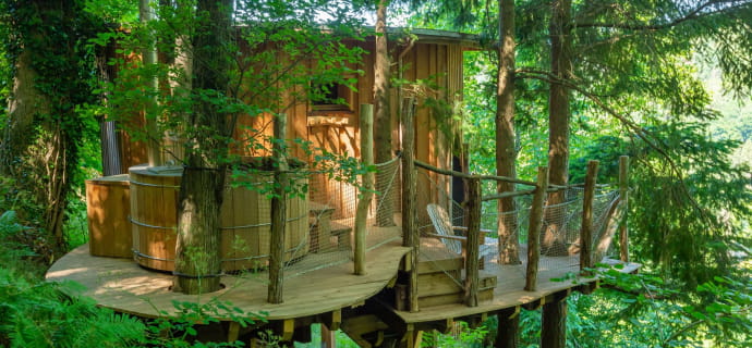 Tree house and private spa