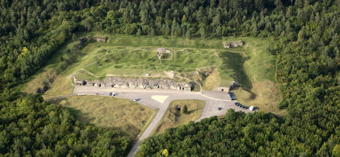 Vue aérienne du fort de Vaux