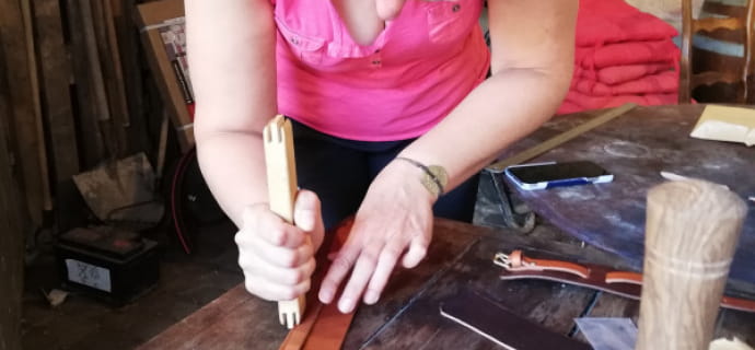 Atelier travail du cuir - Création d'un bracelet de force