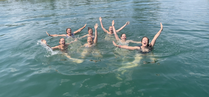 Cruise and swim on the Rhine