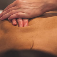 Balancing body massage at the Bourbonne-les-Bains thermal baths