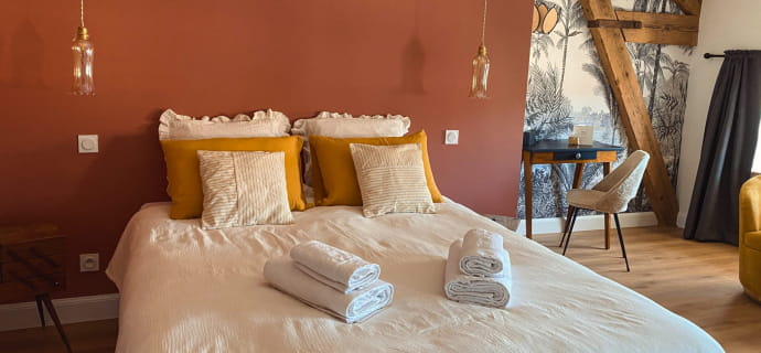 Overnight stay in the Marten room at Villa Valdejo