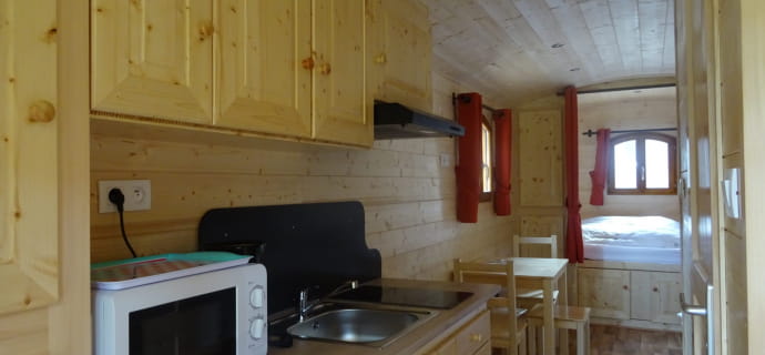 Traditioneller Wohnwagen - Wohnzimmer Küche