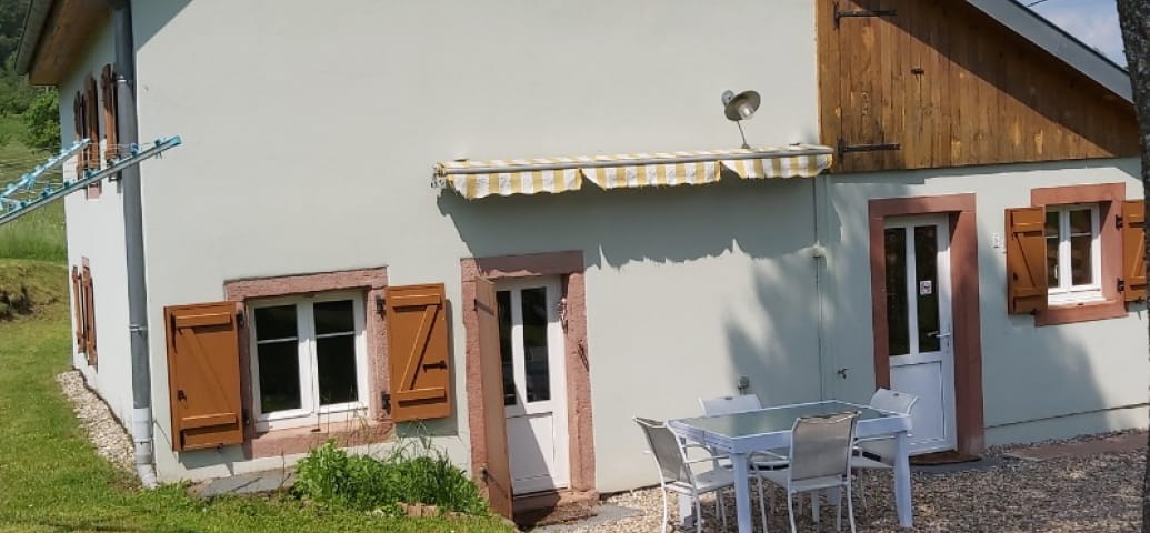 La petite maison dans les prés de 2 à 4 pers.entre Kaysersberg et route des vins d'Alsace
