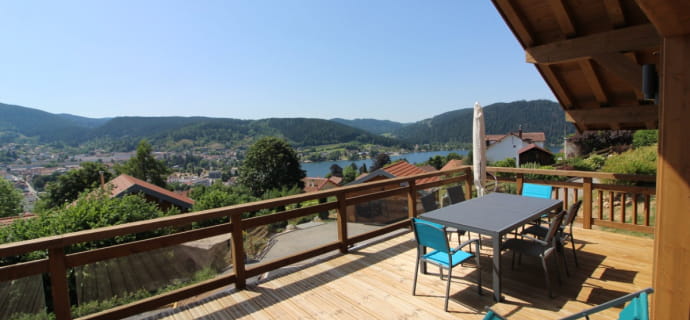 View of the lake and Gérardmer from the terrace