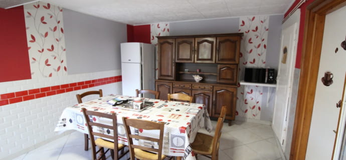 Kitchen, dining area - Chez Maïse 