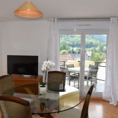 Wunderschöne Wohnung für 4 Personen in einer luxuriösen Residenz mit atemberaubendem Blick auf die Berge
