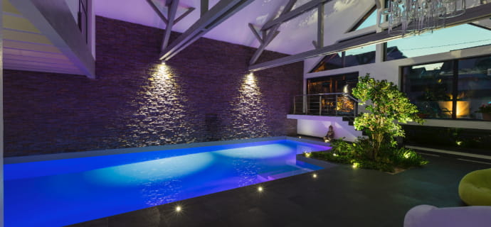 Fougère : logement 50 m2 ( 2 personnes ) avec piscine intérieure