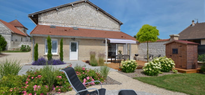 Pause Campagne, rental for 2 people (sleeps 4) 10 minutes from Châlons en Champagne in the heart of the MARNE region.