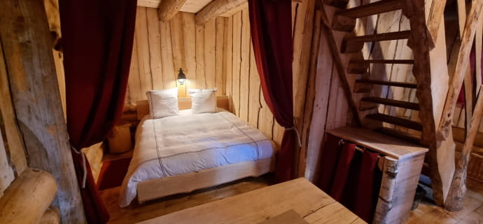 Fuste du Trappeur, Grand lit double - Les Cabanes du Lac de Pierre Percée