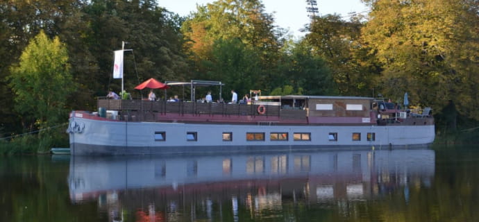 An unusual night on a barge in the heart of Metz