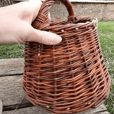 Create your own round basket with Delphine