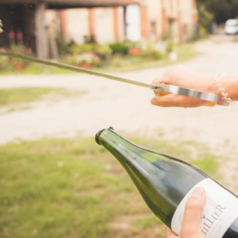 Apprenez le Sabrage – Champagne Cuillier
