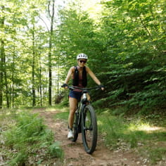 Scoprite la foresta su una bicicletta elettrica