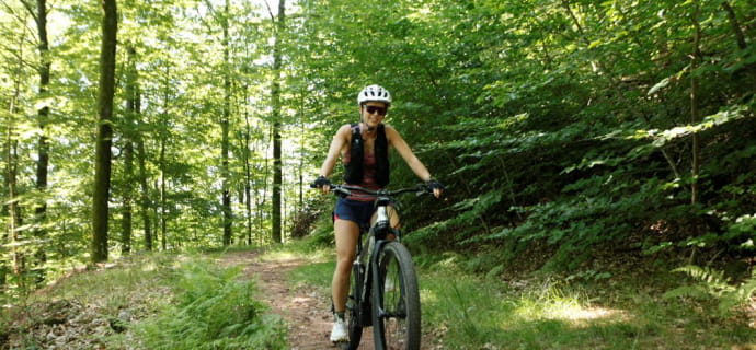 Scoprite la foresta su una bicicletta elettrica