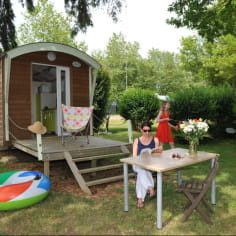 Camping de la Liez - Un alloggio insolito in riva al lago